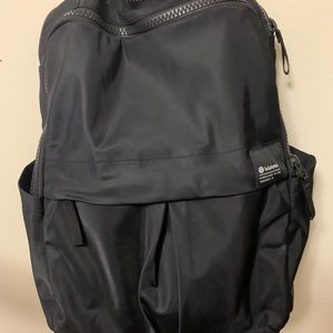 Black Lululemon Everyday Backpack 2.0